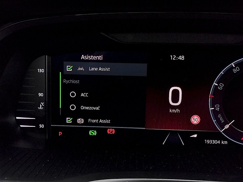 Škoda Octavia (2023) combi SportLine 2,0 tdi 110 Kw - fotka 8 z 38