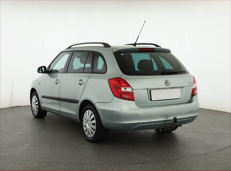 Škoda Fabia (2009) 1.2 12V, Serv.kniha, po STK - fotka 4 z 12