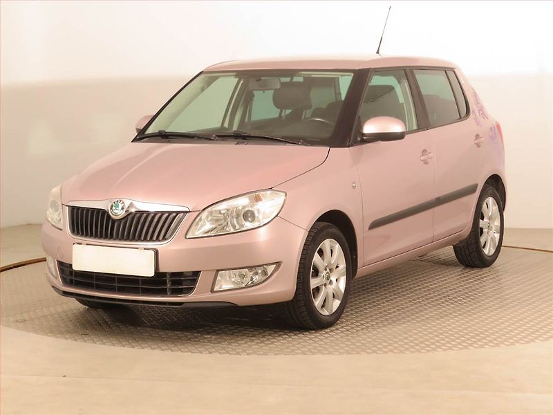 Škoda Fabia (2011) Ambiente 1.2 TSI, Serv.kniha - fotka 2 z 15