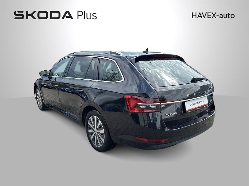 Škoda Superb (2023) Combi 2.0 TDI DSG Style - fotka 34 z 35