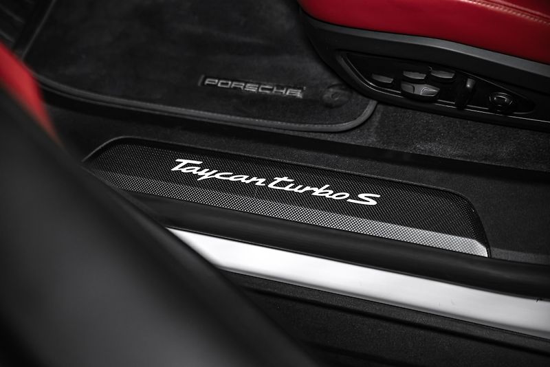 Porsche Taycan Turbo S PCCB/PDCC/PDLS+/PTV/BU - fotka 24 z 30