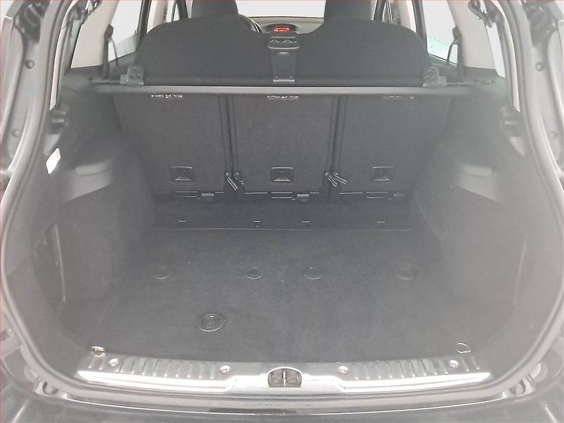 Peugeot 308 (2010) 1.6 HDi, 7 míst, nová STK - fotka 14 z 16