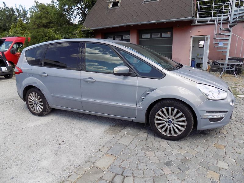 Ford S-MAX 2,0 TDCI 103 KW VÝHŘEV, TAŽNÉ - fotka 6 z 41