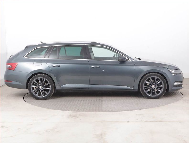 Škoda Superb (2020) 2.0 TDI - fotka 6 z 19