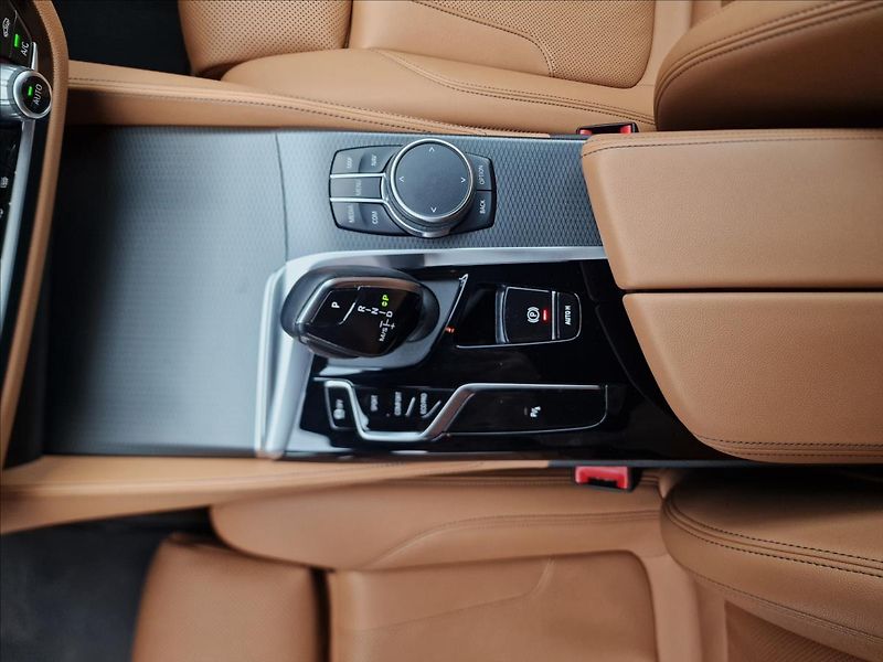 BMW Řada 5 520d Xdrive M-Sport ČR,1.Maj. - fotka 35 z 50