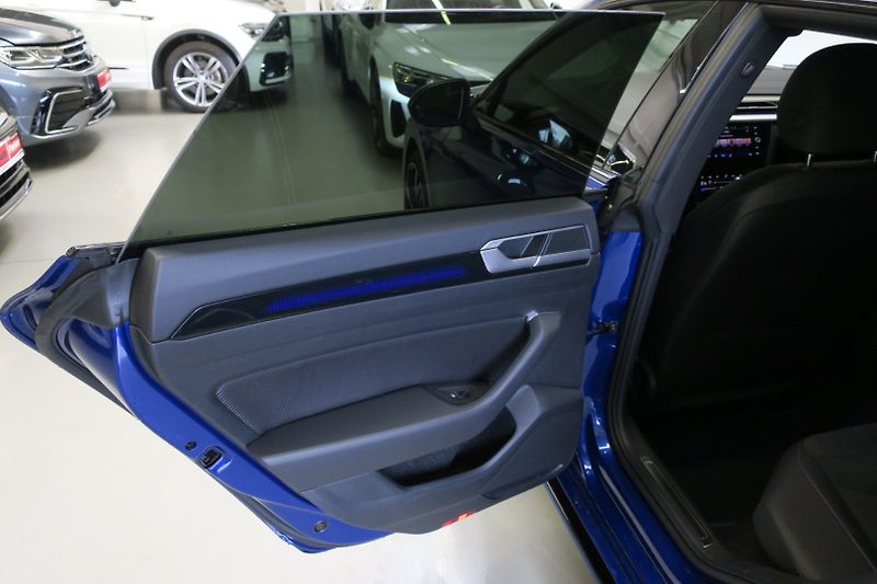 Volkswagen Arteon Shooting Brake (2021) 2.0 TSI 235kW BMT 4MOT DSG R - fotka 45 z 50