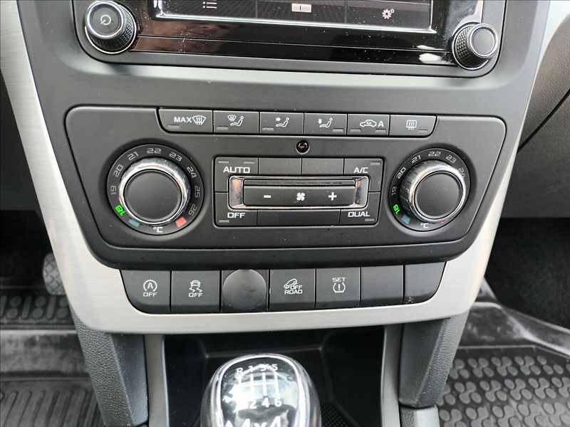 Škoda Yeti 2,0 TDI,81KW,4X4,DIGIKLIMA, - fotka 30 z 33