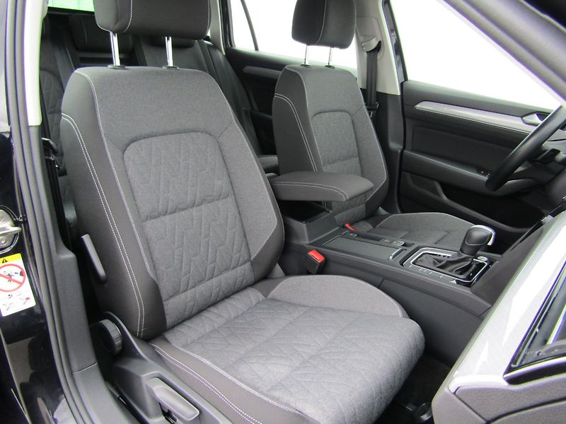 Volkswagen Passat Business 2.0 TDI 110KW DSG Var - fotka 21 z 30
