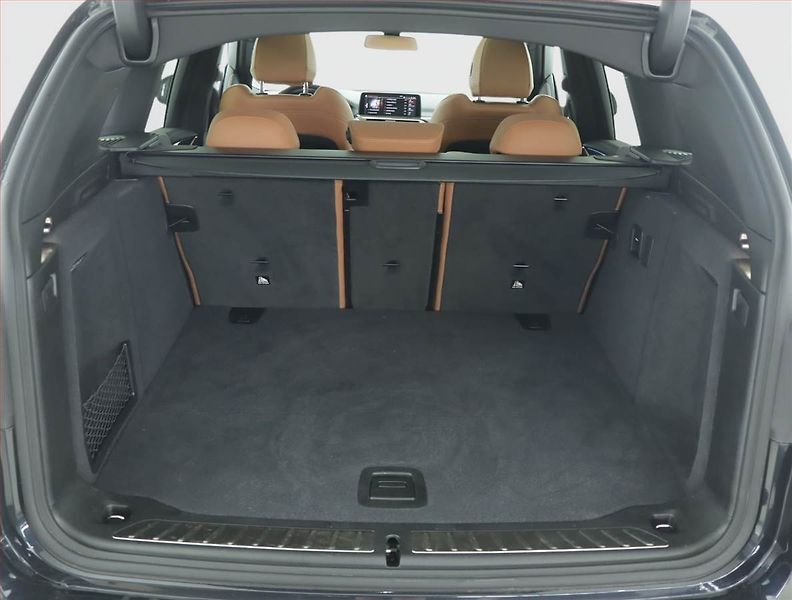 BMW iX3 (2021) 80 kWh - fotka 14 z 27
