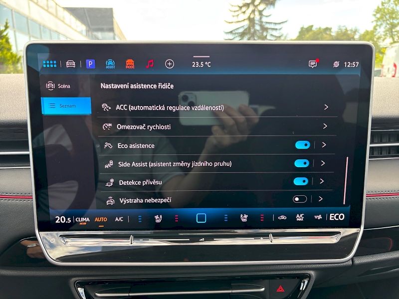 Volkswagen ID.7 Tourer (2025) GTX 250 KW, 86 KWH Tažné - fotka 28 z 32