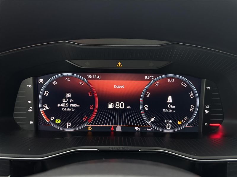 Škoda Superb 2,0 TDI 147kW Style 4x4 DSG - fotka 24 z 37