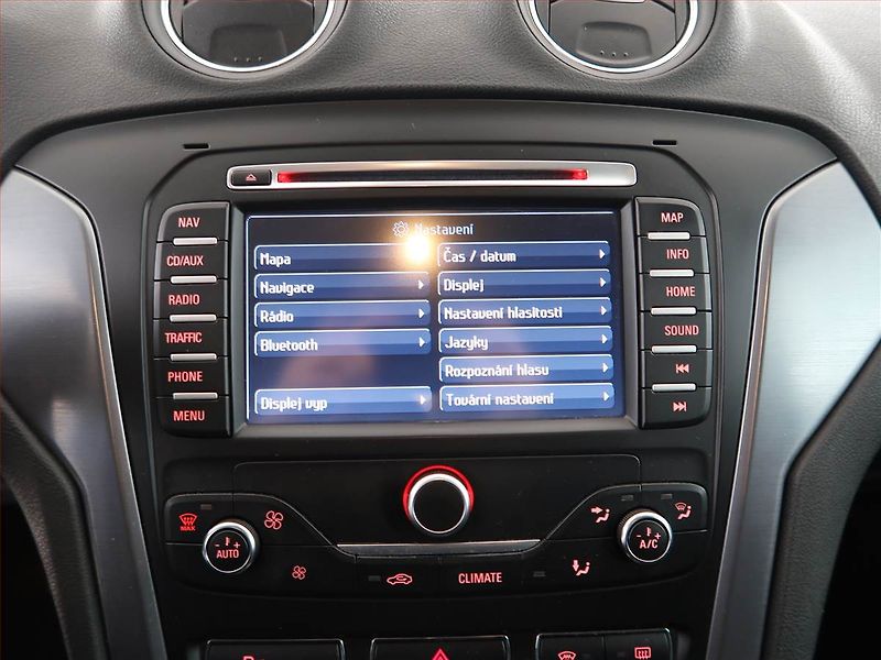 Ford Mondeo (2014) Titanium 2.0 TDCi, Automat - fotka 23 z 25