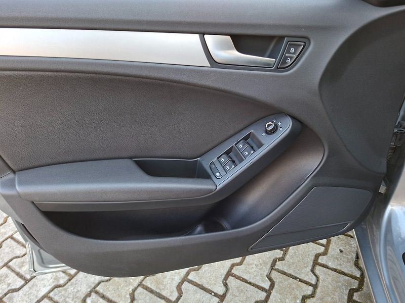 Audi A4 (2012) 3.0TDI 176kW 7A QUATTRO - fotka 21 z 39