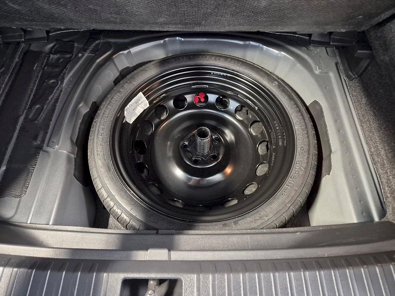 Seat Arona (2022) FR 1.0 TSI 81 kW 6°manuální - fotka 32 z 33