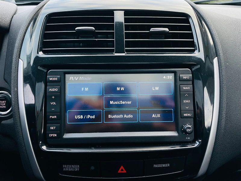 Peugeot 4008 1.8HDI 4x4 VÝHŘEV KAMERA TAŽNÉ - fotka 37 z 52