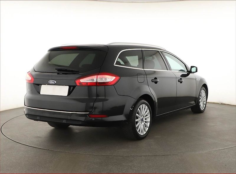 Ford Mondeo (2014) 2.0 TDCi, Navi, Xenony - fotka 5 z 14