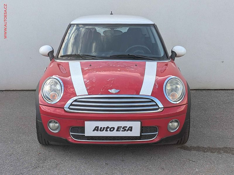 Mini Cooper (2007) 1.6 D, AC, tempo - fotka 2 z 13
