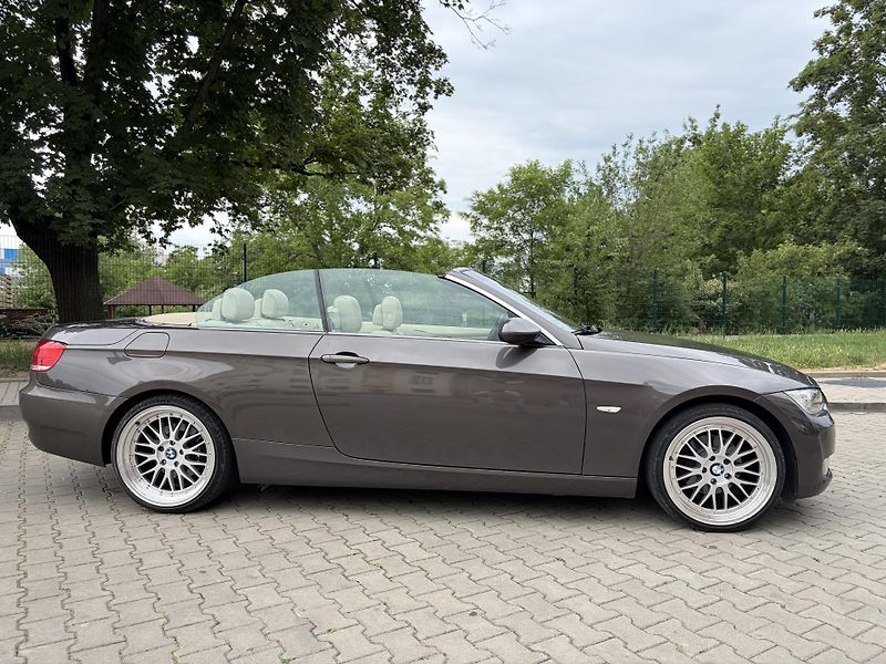 BMW Řada 3 320i cabrio e93 manuál - fotka 11 z 26