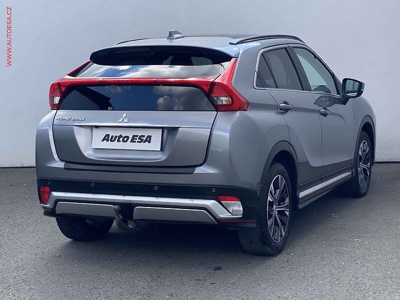 Mitsubishi Eclipse Cross (2020) 1.5T-MiVEC, Instyle, AT - fotka 4 z 18