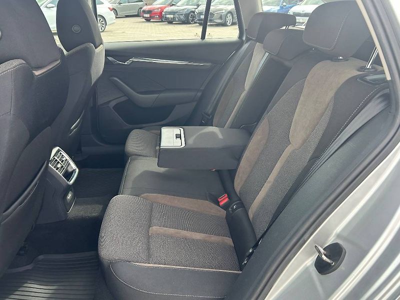 Škoda Octavia Scout 7DSG 4x4 2,0TDI - fotka 8 z 26