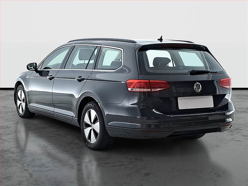 Volkswagen Passat (2016) 2.0 TDI, Automat, Navi - fotka 4 z 22