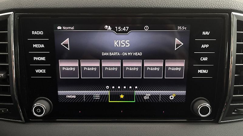 Škoda Karoq 2.0 TDI Style - fotka 11 z 27