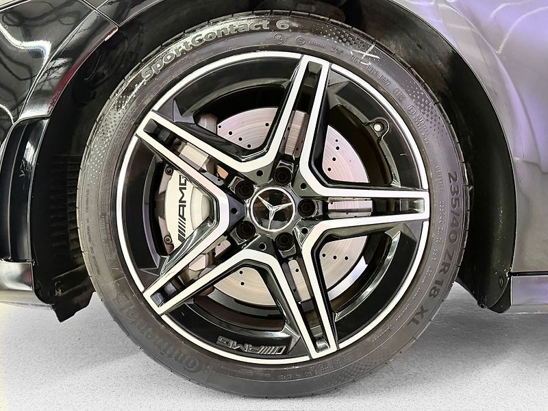 Mercedes-Benz Třídy A TURBO 4MATIC, BURMESTER, KEYLE - fotka 9 z 27