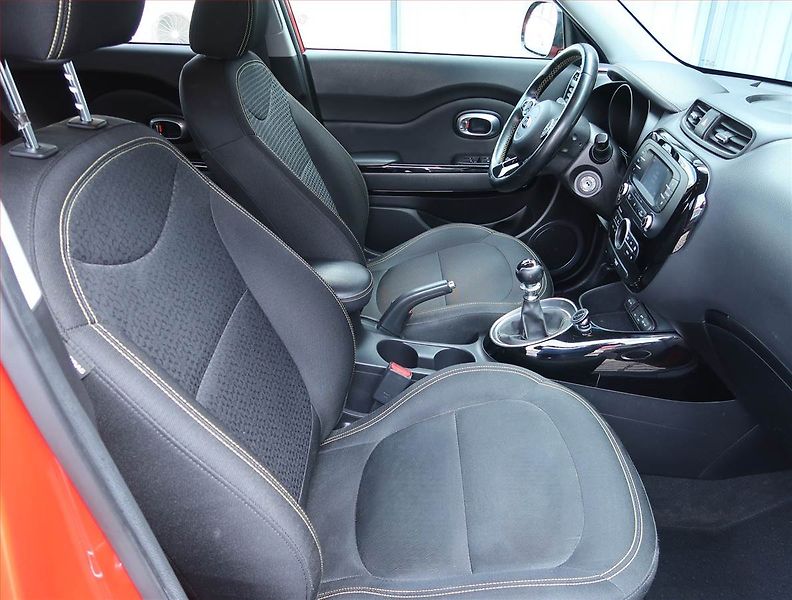 Kia Soul (2016) 1.6 CRDI, Tempomat - fotka 9 z 15