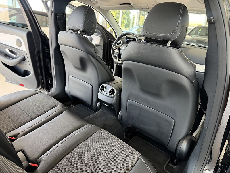 Mercedes-Benz Třídy E 300de 4MATIC*Webasto*Panorama - fotka 17 z 43