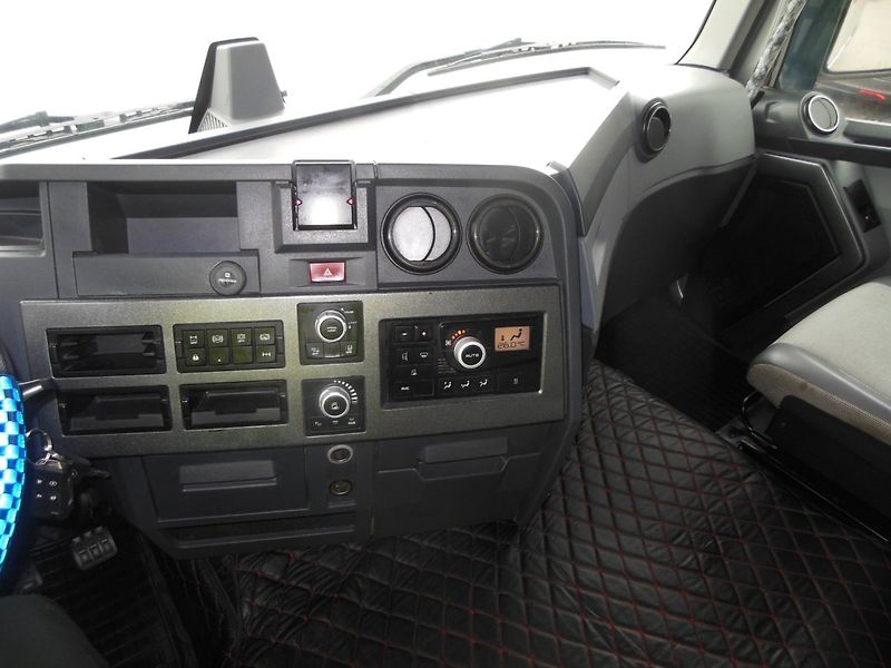 Renault Trucks T T440.18, Standart, TOP - fotka 18 z 21