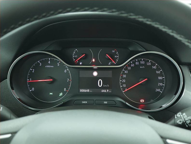 Opel Crossland X (2022) Elegance 1.2 Turbo, Automat - fotka 11 z 16