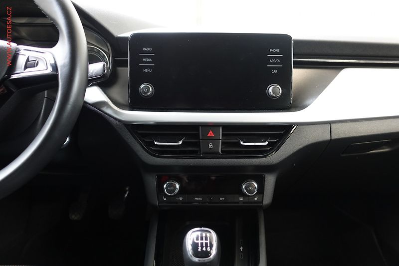 Škoda Scala (2019) 1.5TSi, ČR, Style, LED, +kola - fotka 13 z 23
