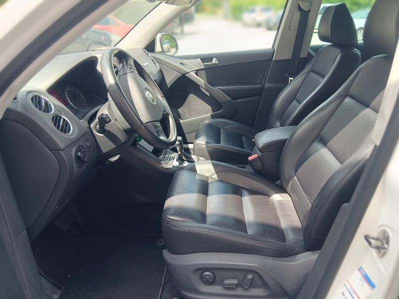 Volkswagen Tiguan 2.0 TSi 4x4 - fotka 10 z 36
