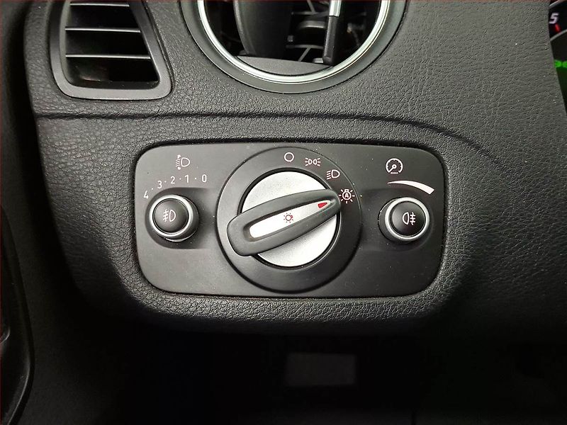 Ford S-MAX (2011) 2.0 TDCi, Navi, Tempomat - fotka 17 z 18
