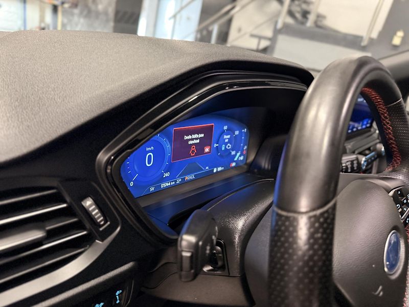 Ford Kuga (2022) 2.5 HYBRID, 4x4,ST-LINE, - fotka 33 z 50