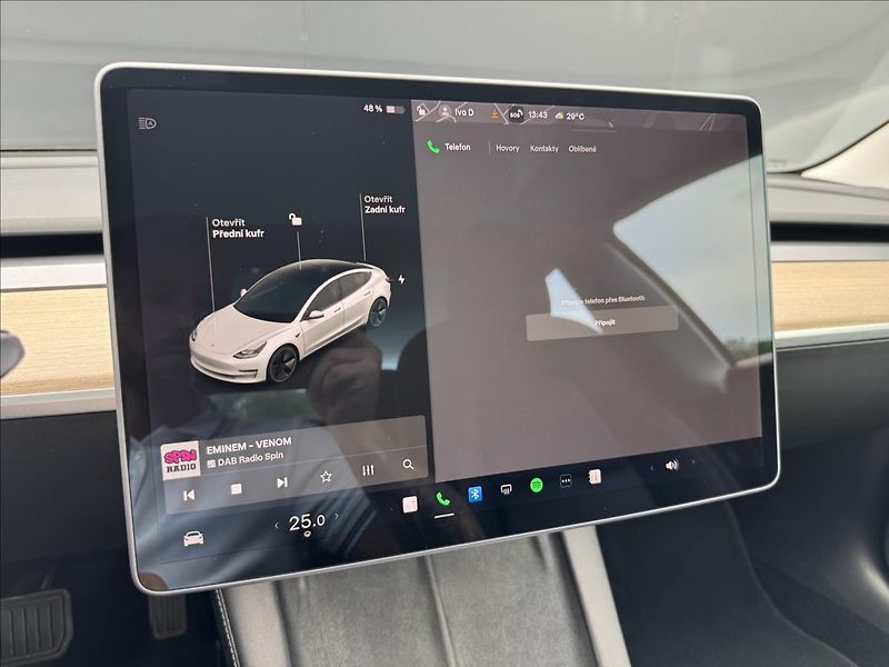 Tesla Model 3 LR REFRESH 4WD 82kWh - fotka 26 z 32