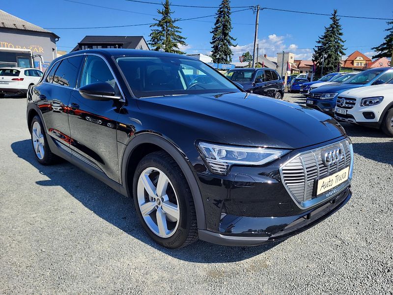 Audi e-tron 55 Quattro 300kW ČR 1.majitel - fotka 6 z 50