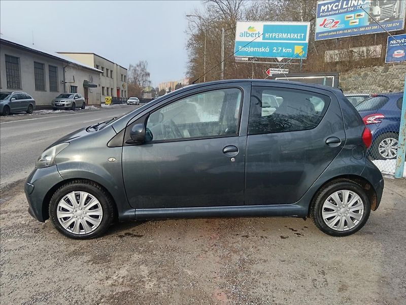 Toyota Aygo 1,0 VVTi  Cool - fotka 6 z 19