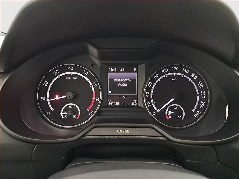 Škoda Octavia (2016) RS 2.0 TSI, Automat - fotka 11 z 23