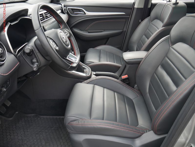 MG ZS (2022) 1.0 TGi, 1.maj,ČR, Exclusive - fotka 9 z 28
