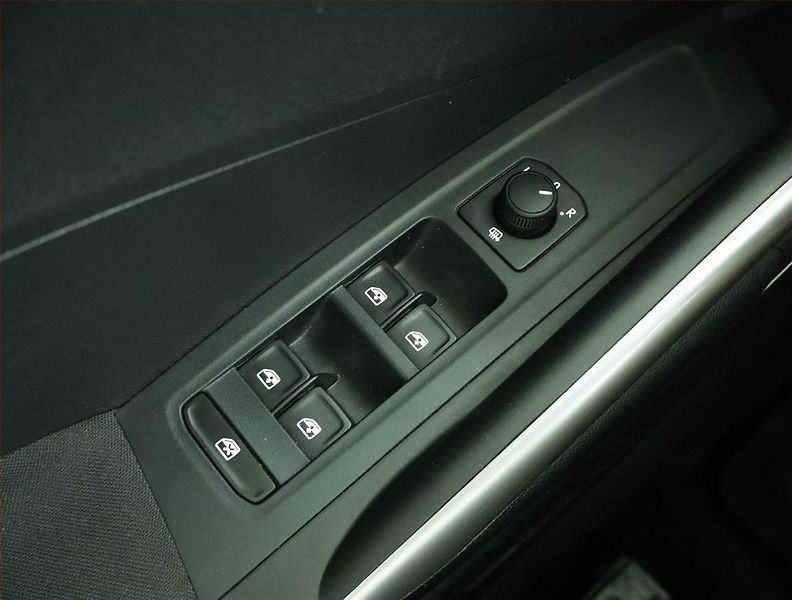 Škoda Fabia (2022) Style 1.0 TSI, Automat - fotka 16 z 16