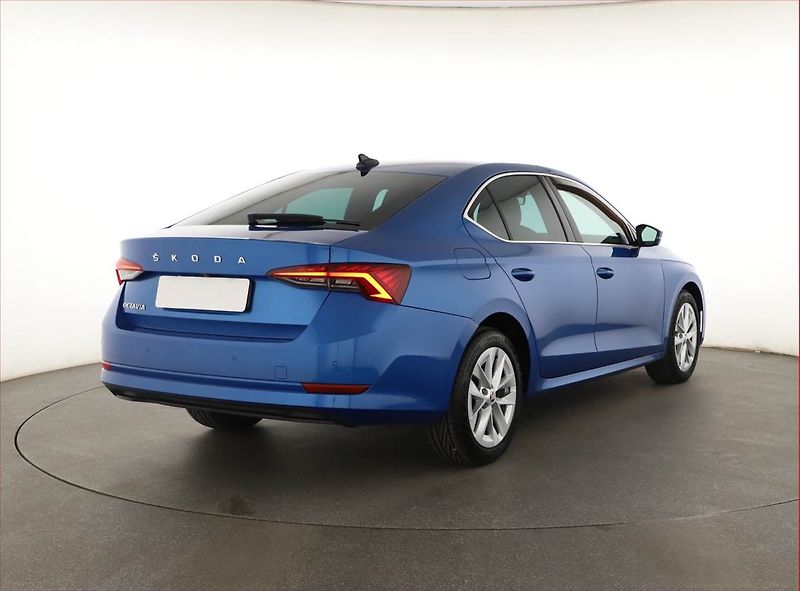 Škoda Octavia (2021) Style 2.0 TDI, Automat, ČR - fotka 5 z 20