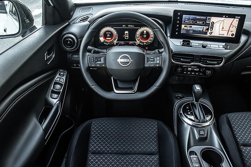 Nissan Juke 1,0 DIG-T 2WD 7DCT N-CONNECTA - fotka 11 z 18