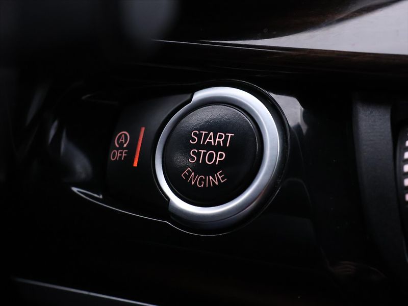 BMW X6 3,0 40d 230kW xD Aut. CZ LED - fotka 23 z 38
