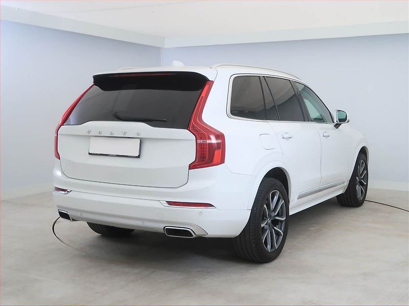Volvo XC90 (2018) D5 AWD - fotka 5 z 17