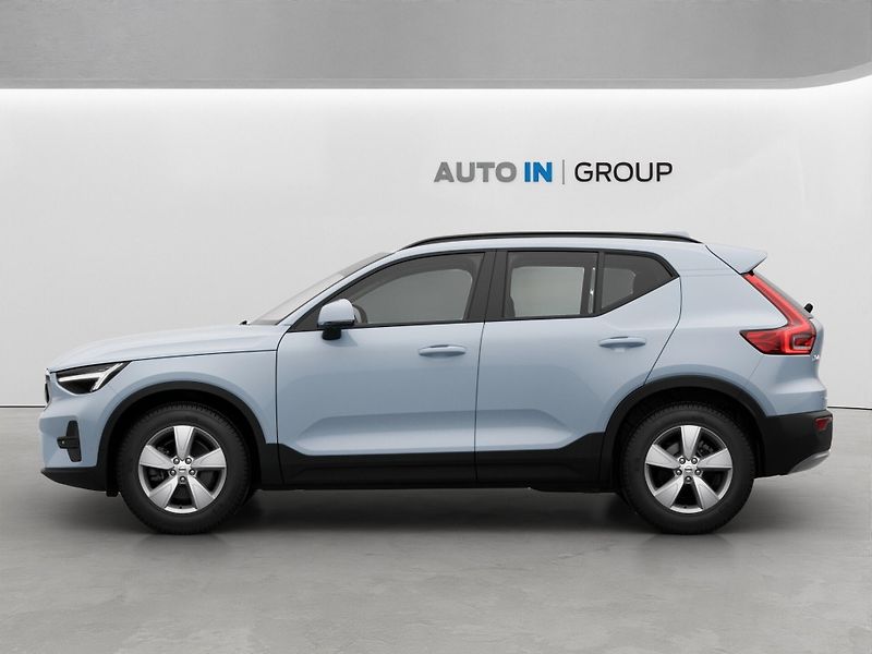 Volvo XC40 (2026) B3 Essential - fotka 3 z 11
