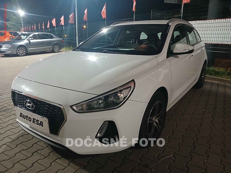 Hyundai i30 (2017) 1.6 CRDi, 2.maj,ČR, servis - fotka 1 z 3