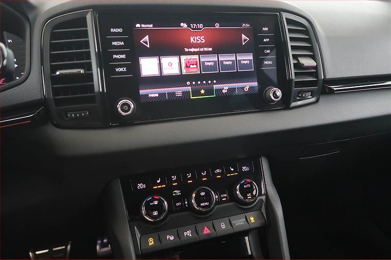 Škoda Karoq (2024) Sportline 1.5 TSI - fotka 12 z 19