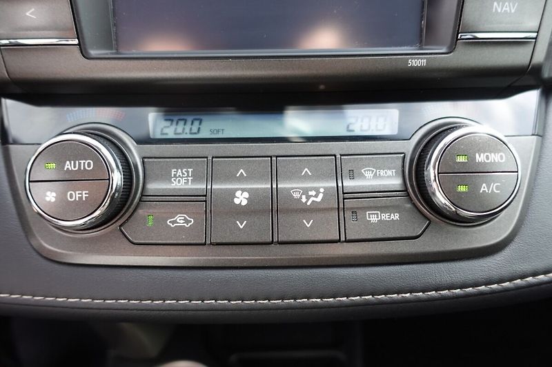 Toyota RAV4 2.0 VVTi Multidrive S  Active - fotka 22 z 33