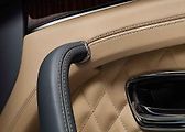 Bentley Bentayga.